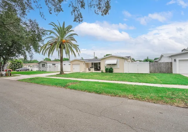 Photo 3 of Single family home for sale at 8963 Sw 53rd St, Cooper City, FL 33328 | MLS# A12059119 | Listing updated on 2026-09-13