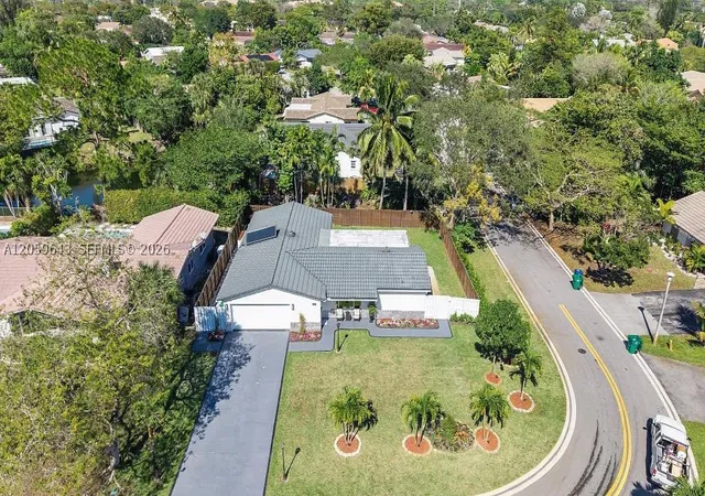 Photo 2 of Single family home for sale at 7501 Nw 42nd St, Coral Springs, FL 33065 | MLS# A12059643 | Listing updated on 2026-08-29