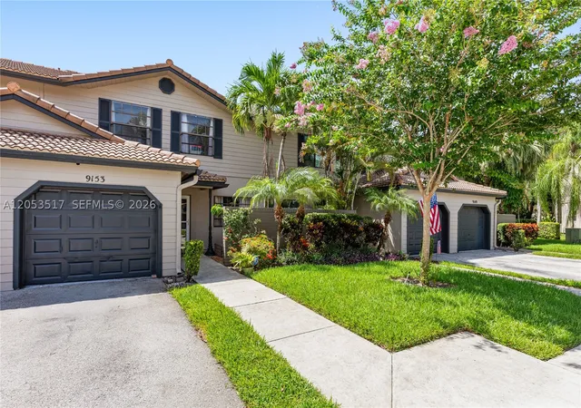 Photo 2 of Condo for sale at 9153 Vineyard Lake Dr, Plantation, FL 33324 | MLS# A12053517 | Listing updated on 2026-08-26