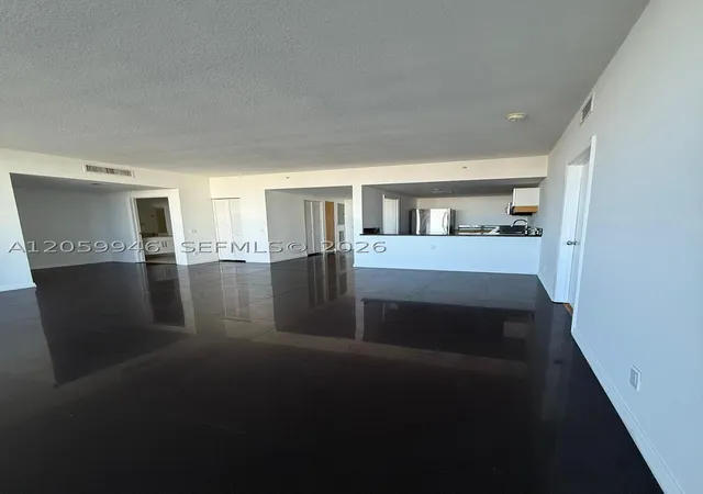 Listing Photo 4 - Condo for sale in building located at 7929 W Dr, Miami, FL 33141 - Unit #802