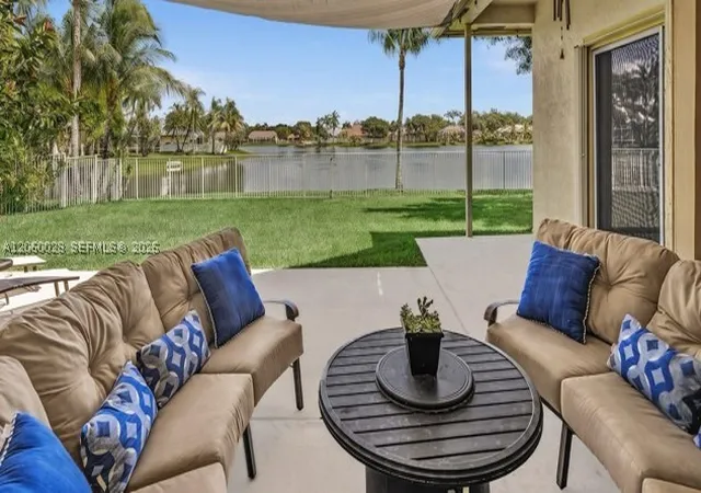 Photo 1 of Sale Pending at 16247 Erie Pl, Davie, FL 33331 | MLS# A12060028 | Listing updated on 2026-09-08