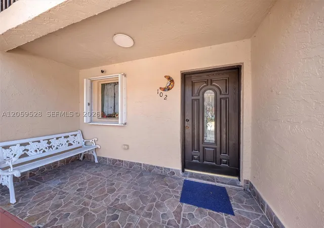 Listing Photo 4 - Condo for sale in building located at 5530 W 26Th Ct, Hialeah, FL 33016 - Unit #102