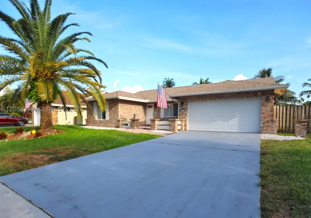 Photo 2 of Sale Pending at 9480 Nw 10th St, Plantation, FL 33322 | MLS# A12058177 | Listing updated on 2026-08-27
