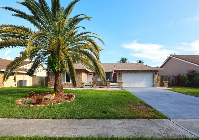 Photo 3 of Sale Pending at 9480 Nw 10th St, Plantation, FL 33322 | MLS# A12058177 | Listing updated on 2026-08-27