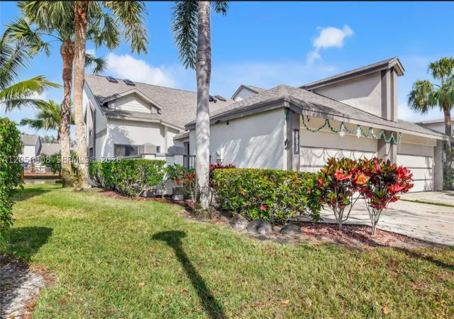 Photo 1 of Townhouse for sale at 802 Landings Blvd, Greenacres, FL 33413 | MLS# A12056908 | Listing updated on 2026-09-24
