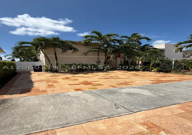 Photo 2 of Single family home for sale at 10960 Sw 25th St, Miami, FL 33165 | MLS# A12060315 | Listing updated on 2026-09-11
