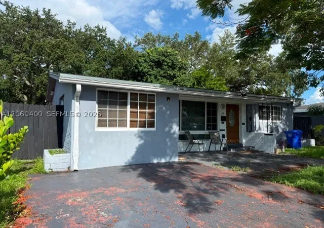 Photo 2 of Sale Pending at 149 Sw 67th Ter, Pembroke Pines, FL 33023 | MLS# A12060400 | Listing updated on 2026-08-30