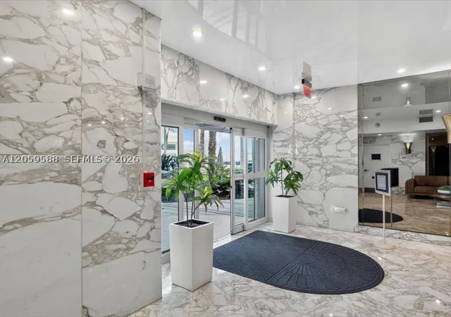Listing Photo 4 - Condo for sale in building located at 7135 Collins Ave, Miami Beach, FL 33141 - Unit #331