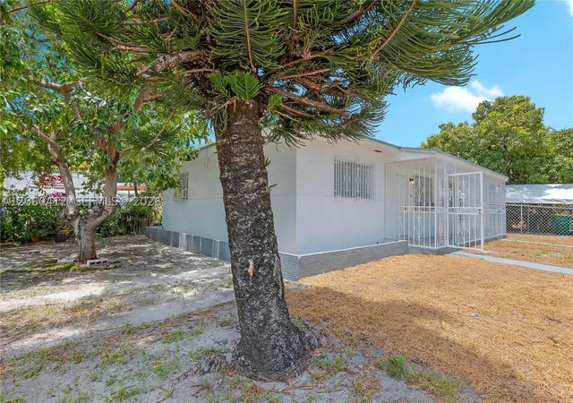 Photo 1 of Multi family home for sale at 5800 Ne 3rd Ave, Miami, FL 33137 | MLS# A12060412 | Listing updated on 2026-09-10