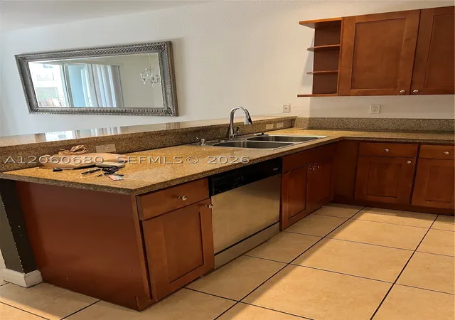 Photo 3 of Townhouse for sale at 11440 Nw 75th Ter, Doral, FL 33178 | MLS# A12060680 | Listing updated on 2026-09-08