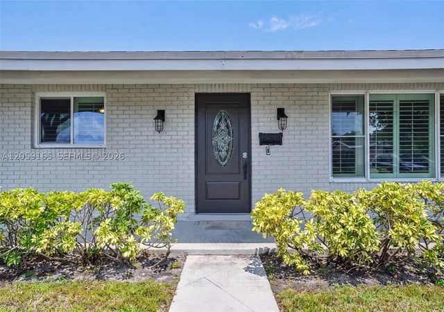 Photo 3 of Single family home for sale at 7400 Nw 15th St, Plantation, FL 33313 | MLS# A12059165 | Listing updated on 2026-09-10