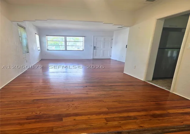 Photo 3 of Sale Pending at 2724 Sw 36Th Ave, Miami, FL 33133 | MLS# A12060872 | Listing updated on 2026-10-06
