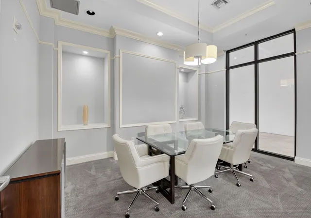 2nd image of 233 S Federal Hwy, Boca Raton, FL 33432