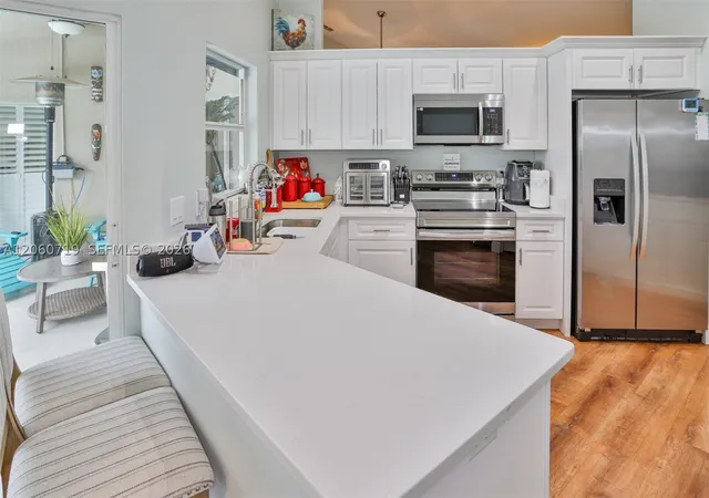 Photo 3 of Single family home for sale at 3447 Silverstone Court, Plant City, FL 33566 | MLS# A12060719 | Listing updated on 2026-10-01
