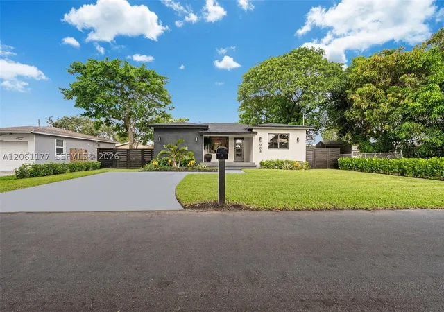 Photo 2 of Sale Pending at 904 Nw 6th Ter, Hallandale Beach, FL 33009 | MLS# A12061177 | Listing updated on 2026-08-29