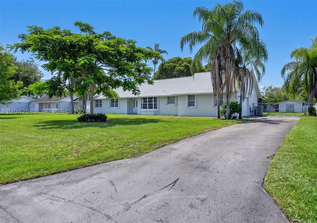 Photo 2 of Single family home for sale at 1728 Nw 20th St, Homestead, FL 33030 | MLS# A12042582 | Listing updated on 2026-09-10