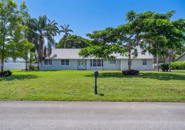 Photo 3 of Single family home for sale at 1728 Nw 20th St, Homestead, FL 33030 | MLS# A12042582 | Listing updated on 2026-09-10