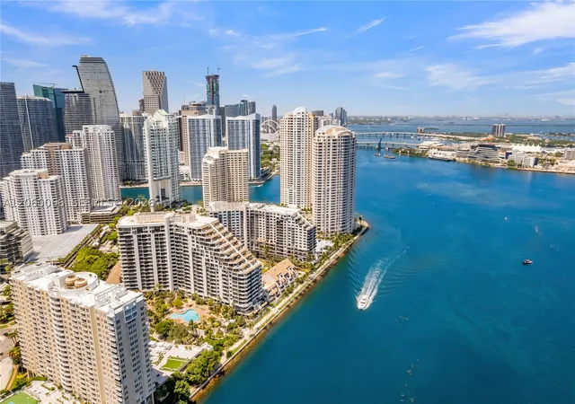 Photo 2 of Condo for sale at 848 Brickell Key Dr #1102, Miami, FL 33131 | MLS# A12060066 | Listing updated on 2026-09-10