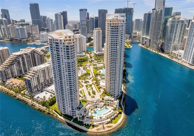 Photo 3 of Condo for sale at 848 Brickell Key Dr #1102, Miami, FL 33131 | MLS# A12060066 | Listing updated on 2026-09-10