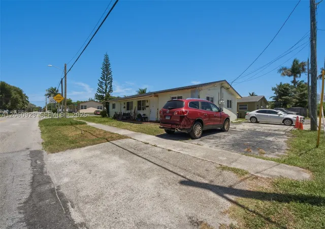 Photo 2 of Multi family home for sale at 137 Ne 1st Ct, Dania Beach, FL 33004 | MLS# A12060929 | Listing updated on 2026-09-08