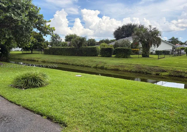 Photo 2 of Townhouse for sale at 11858 E Brier Patch Ct E, Wellington, FL 33414 | MLS# A12061324 | Listing updated on 2026-09-15