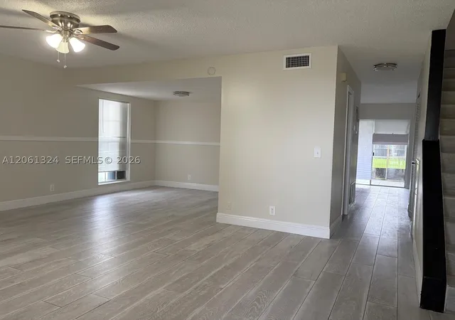 Photo 4 of Townhouse for sale at 11858 E Brier Patch Ct E, Wellington, FL 33414 | MLS# A12061324 | Listing updated on 2026-09-15