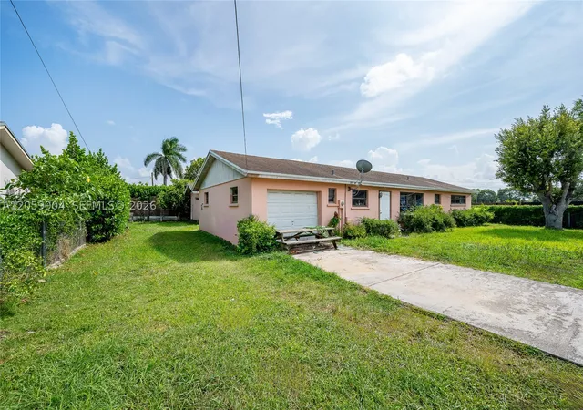 Photo 3 of Single family home for sale at 822 Nw 15th St, Homestead, FL 33030 | MLS# A12059904 | Listing updated on 2026-09-10