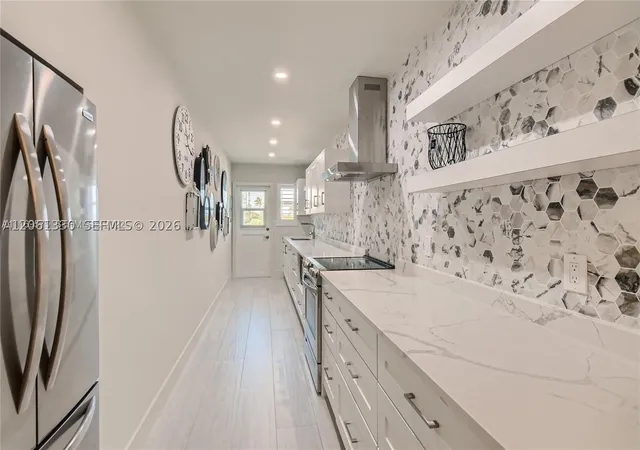 Listing Photo 4 - Condo for sale in building located at 1504 S Surf Rd, Hollywood, FL 33019 - Unit #65