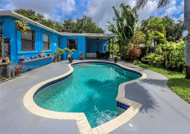 Photo 2 of Single family home for sale at 706 S 19th Ave, Hollywood, FL 33020 | MLS# A12061289 | Listing updated on 2026-09-16