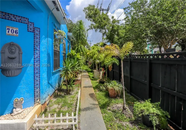 Photo 3 of Single family home for sale at 706 S 19th Ave, Hollywood, FL 33020 | MLS# A12061289 | Listing updated on 2026-09-16