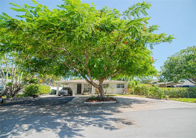 Single family home for sale at 1725 Sw 30Th St, Fort Lauderdale, FL 33315 | MLS# A12061182