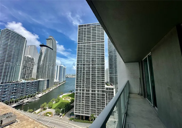 Photo 3 of Condo for sale at 500 Brickell Ave #2407, Miami, FL 33131 | MLS# A12061511 | Listing updated on 2026-09-10