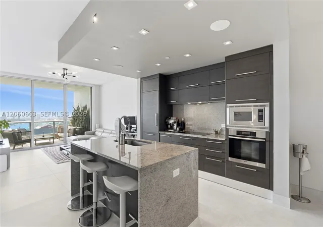 Photo 3 of Condo for sale at 900 Biscayne Blvd #3607, Miami, FL 33132 | MLS# A12060663 | Listing updated on 2026-09-09