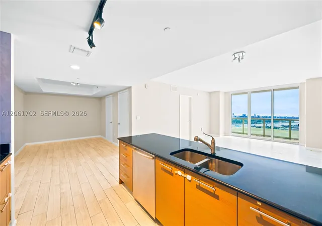 Photo 4 of Condo for sale at 50 Biscayne Blvd #4706, Miami, FL 33132 | MLS# A12061702 | Listing updated on 2026-09-10