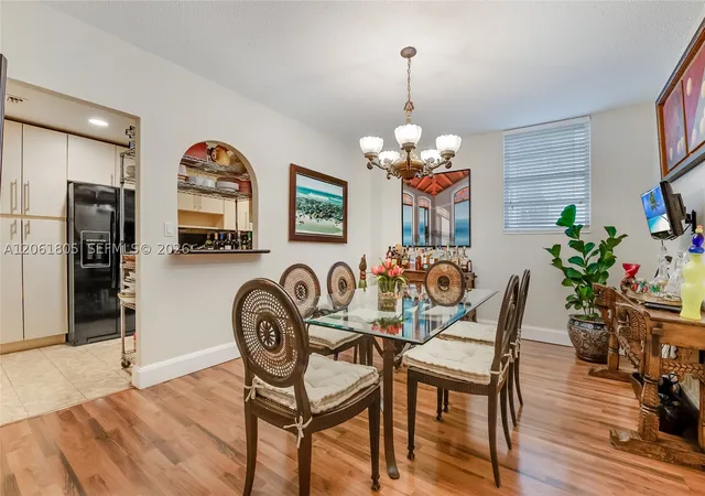 Photo 4 of Sale Pending at 90 Edgewater Dr #501, Coral Gables, FL 33133 | MLS# A12061805 | Listing updated on 2026-09-04