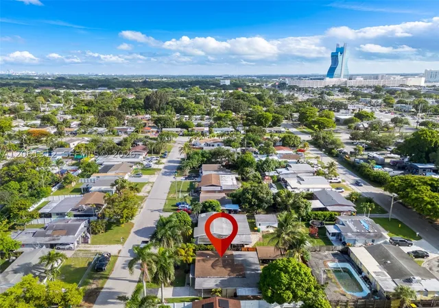 Photo 2 of Single family home for sale at 4873 Sw 44th Ter, Dania Beach, FL 33314 | MLS# A12061312 | Listing updated on 2026-09-22