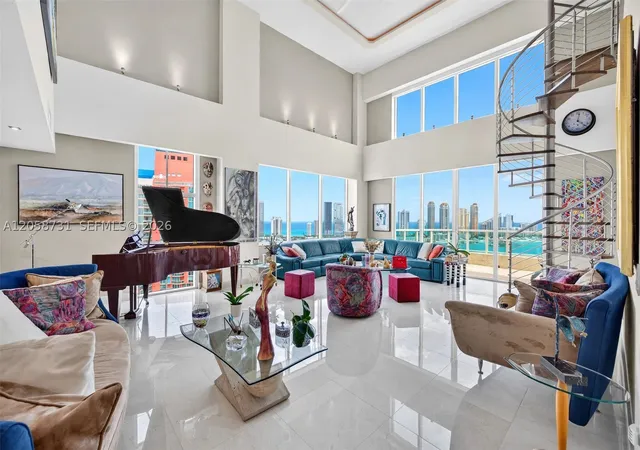 Listing Photo 5 - Condo for sale in building located at 3330 NE 190th St, Aventura, FL 33180 - Unit #UPH14