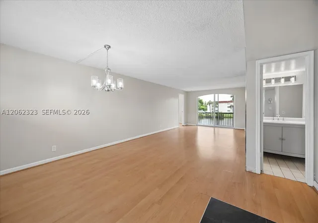 Listing Photo 4 - Condo for sale in building located at 800 S Hollybrook Dr, Pembroke Pines, FL 33025 - Unit #205