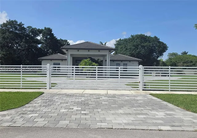 Photo 2 of Single family home for sale at 17575 Sw 280 Th St, Homestead, FL 33031 | MLS# A12051308 | Listing updated on 2026-09-10