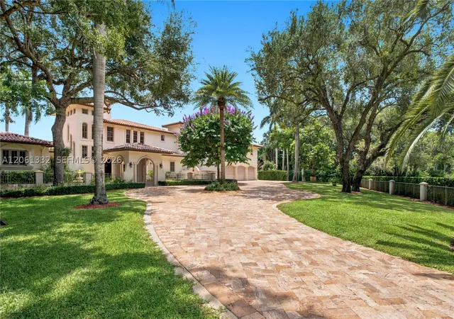 Photo 2 of Sale Pending at 9501 Kerwood Ct, Coral Gables, FL 33156 | MLS# A12061332 | Listing updated on 2026-09-16