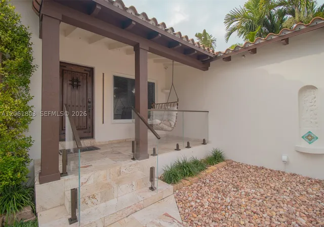 Photo 3 of Single family home for sale at 3722 Royal Palm Ave, Miami Beach, FL 33140 | MLS# A12061803 | Listing updated on 2026-09-09