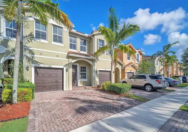 Photo 3 of Townhouse for sale at 1429 Se 26th Ave, Homestead, FL 33035 | MLS# A12062132 | Listing updated on 2026-09-12