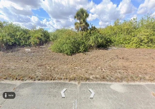 Photo 3 of Land for sale at 820 Berkshire, La Belle, FL 33935 | MLS# A12062474 | Listing updated on 2026-08-29
