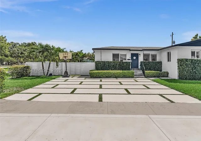 Photo 3 of Single family home for sale at 2401 Sw 83rd Ave, Miami, FL 33155 | MLS# A12062562 | Listing updated on 2026-09-15