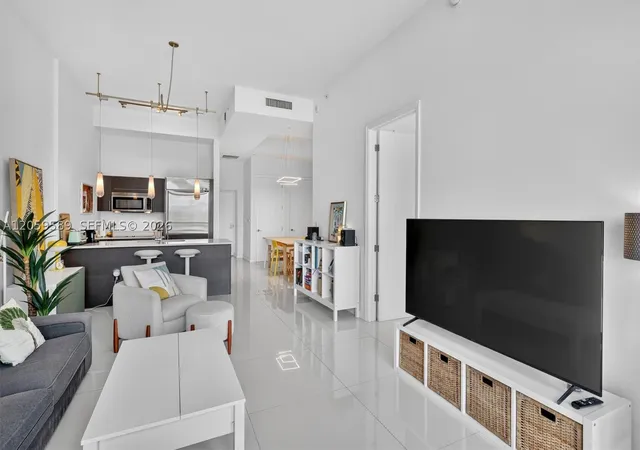 Photo 4 of Condo for sale at 500 Brickell Ave #1100, Miami, FL 33131 | MLS# A12059589 | Listing updated on 2026-09-09
