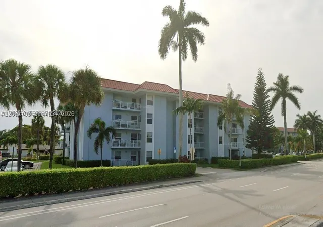 Photo 3 of Condo for sale at 405 S Pine Island Rd #401D, Plantation, FL 33324 | MLS# A12062703 | Listing updated on 2026-09-28