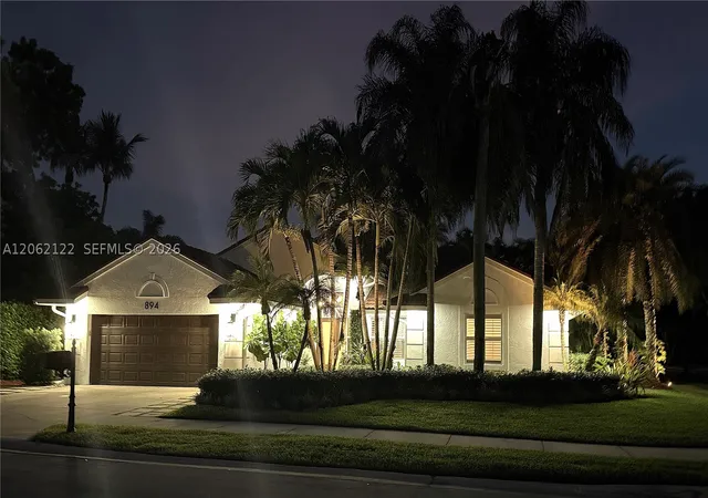 Photo 1 of Sale Pending at 894 Spoonbill Cir, Weston, FL 33326 | MLS# A12062122 | Listing updated on 2026-09-11