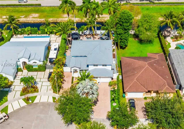 Single family home for sale at 2776 Sw 143Rd Pl, Miami, FL 33175 | MLS# A12062962