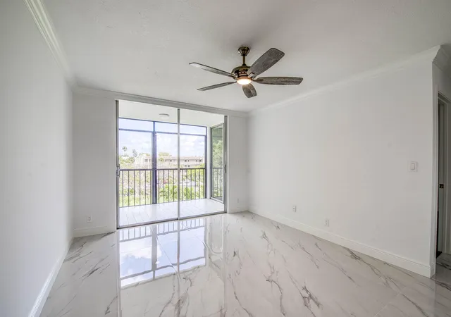 4th image of 6795 Huntington Ln #406, Delray Beach, FL 33446 | MLS# B26058644