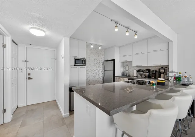 Photo 2 of Sale Pending at 2851 Ne 183rd St #605E, Aventura, FL 33160 | MLS# A12063100 | Listing updated on 2026-09-09